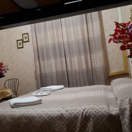 Renting Rooms Rome Buitenkant foto