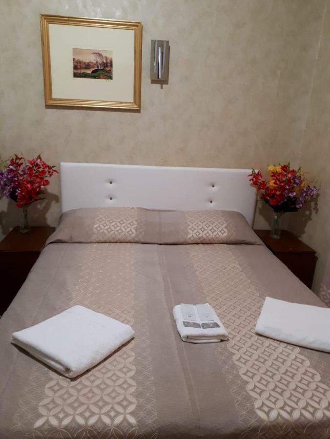 Renting Rooms Rome Buitenkant foto