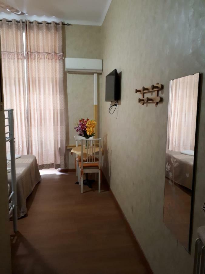 Renting Rooms Rome Buitenkant foto