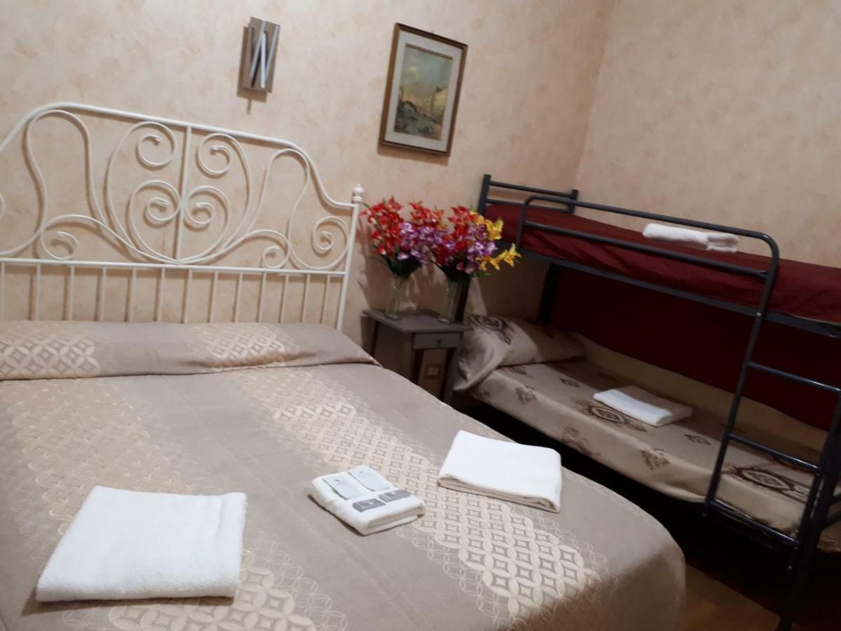 Renting Rooms Rome Buitenkant foto
