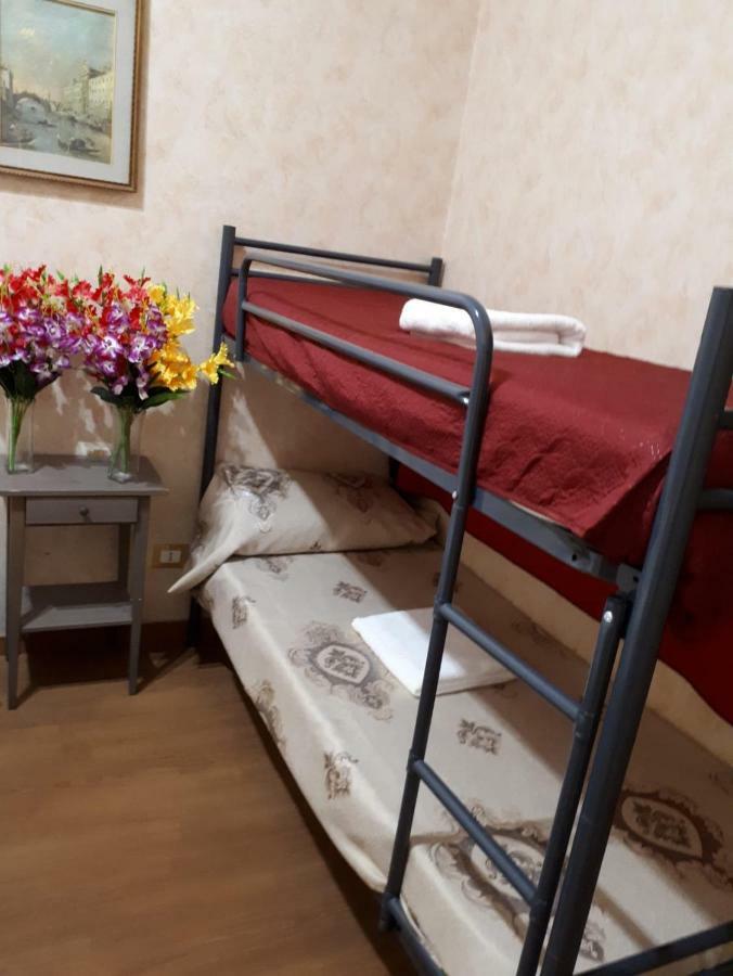 Renting Rooms Rome Buitenkant foto
