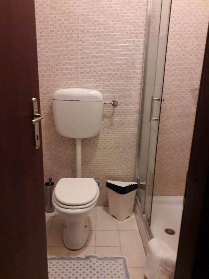 Renting Rooms Rome Buitenkant foto