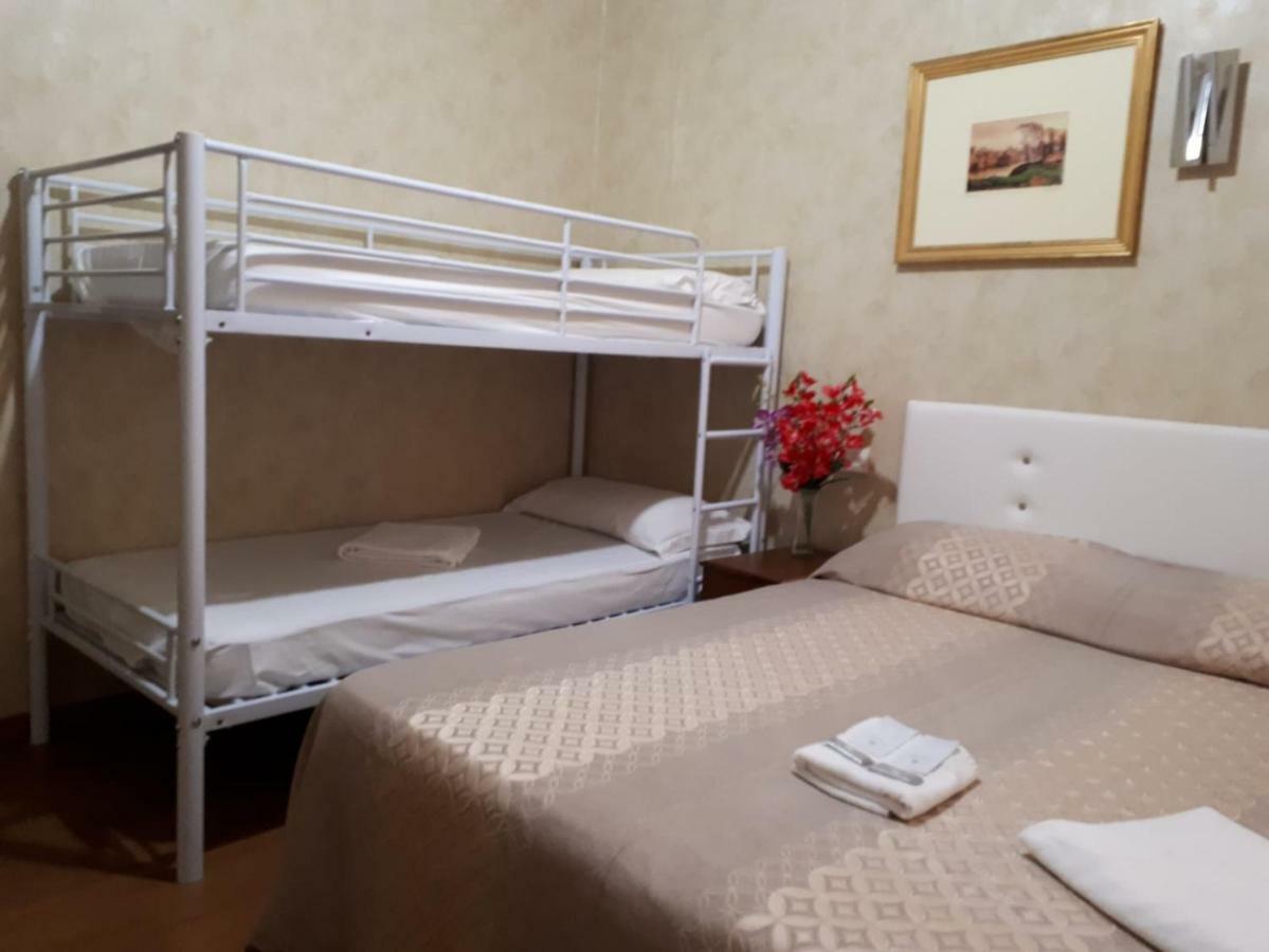Renting Rooms Rome Buitenkant foto
