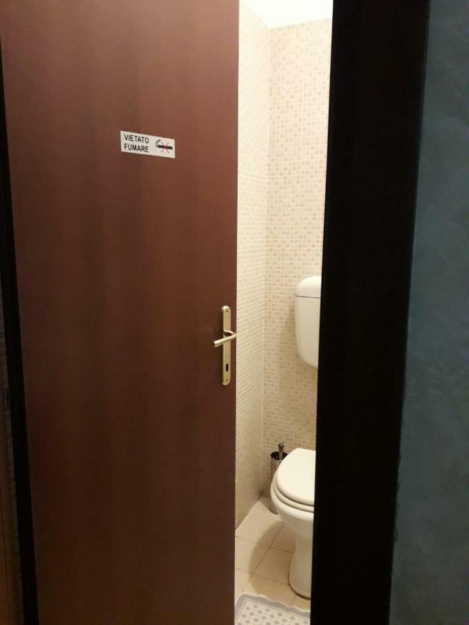 Renting Rooms Rome Buitenkant foto