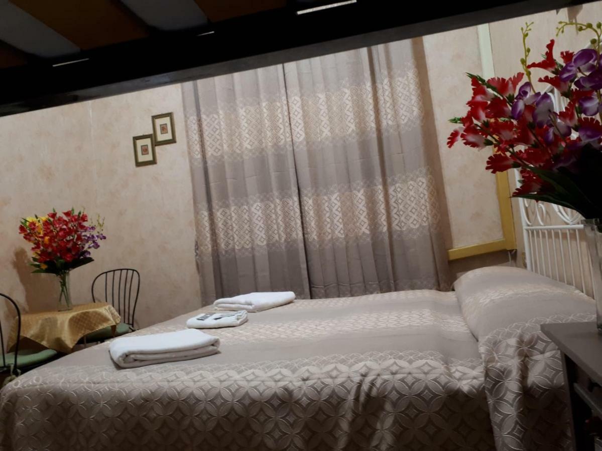 Renting Rooms Rome Buitenkant foto