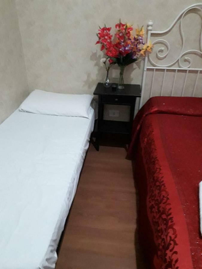 Renting Rooms Rome Buitenkant foto
